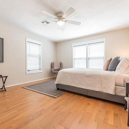 Escape To A Restored 1920S East Waco Bungalow Экстерьер фото