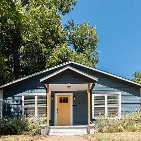 Escape To A Restored 1920S East Waco Bungalow Экстерьер фото